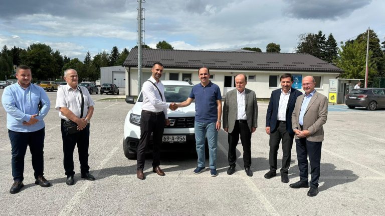 Türk Dünyası Belediyeler Birliği (TDBB) / Union of Turkish World Municipalities (TDBB) – Primoredaja terenskog vozila za potrebe JU Dom zdravlja Prača